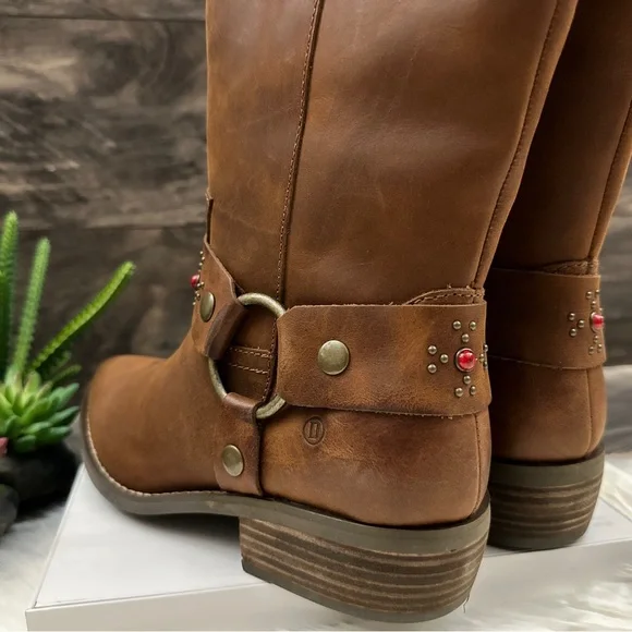 NIB Dingo Dan Post Madre Western Boots Harness Studs Cognac Leather - Picture 9 of 14